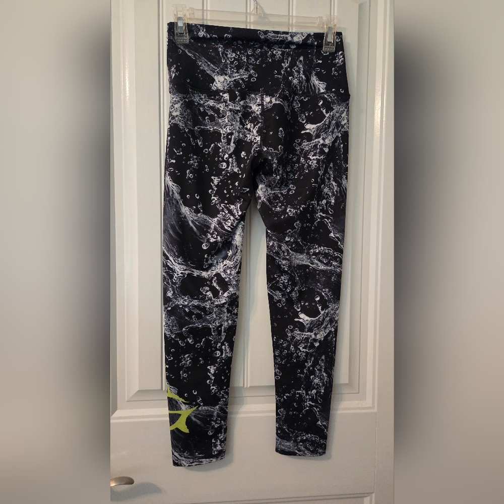 Loco Skailz Water Pattern Size Small Fishing Activewear Leggings Size Small